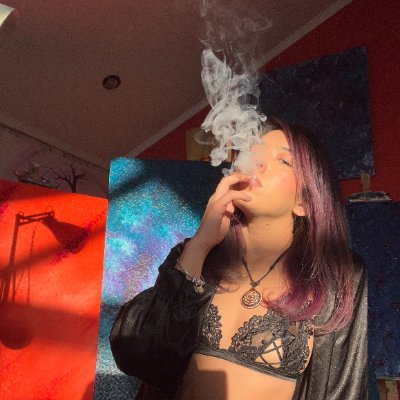 GoddessDheys's profile picture. Latina Funky Domme • Finger & Foot Painter • Cuck Collector • Sweaty Muscle Mommy.     Message me on one of my adult platforms. Autotweets/backup: @sunnyspay