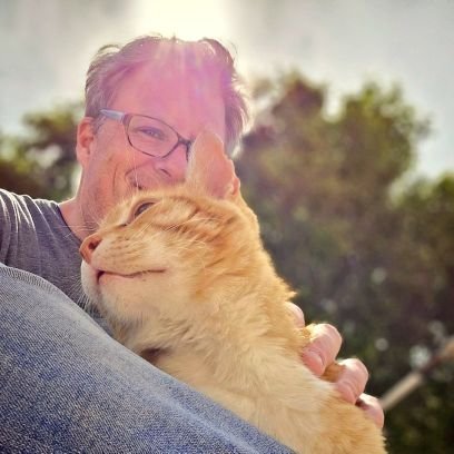 OWTK's profile picture. Dad, traveler, writer, photographer, ⚽️ lover.
Street Cats & Where to Find Them (@Running_Press, Aug 19, 2025). Rep'd by @JenNewens.
Founder/EIC @StanchionZine.