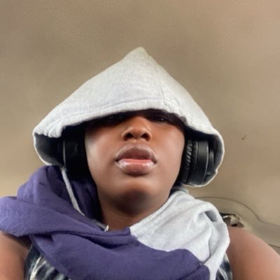 Oluwasey1funmi's profile picture. Men’s wears and sneakers  for quick response ( https://t.co/ZVyYkDJKEw)