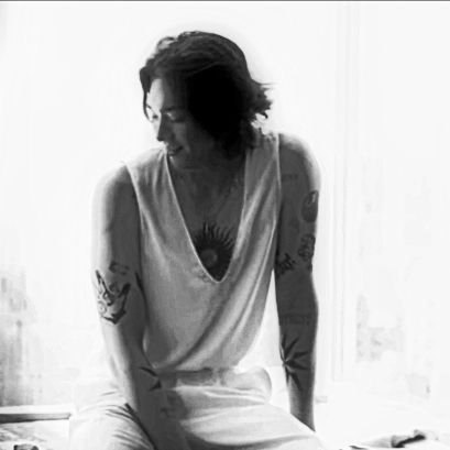 moooon_back222's profile picture. 