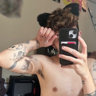 ˙𓆩♪⛧₊˚ bratty tatted tboy ﾟ₊⛧♪ 𓆪˙