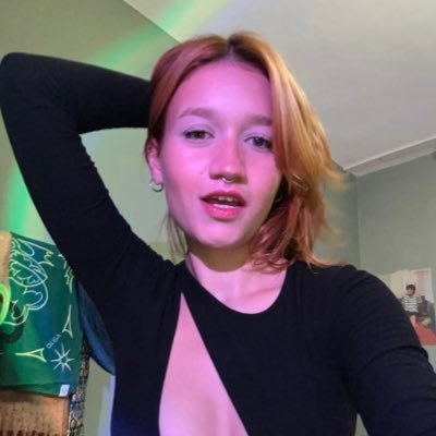 ecekalbim96's profile picture. 