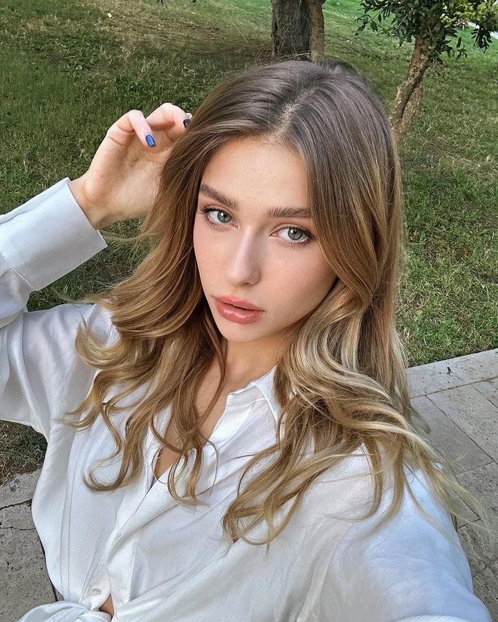 amerault759722's profile picture. Singer-songwriter | Living loud, dreaming wild 🎤    https://t.co/Q03yOTSp88