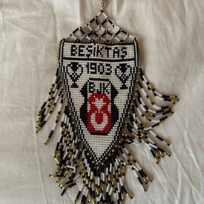 isyanliyam's profile picture. feleğin en sakat çarkındayım