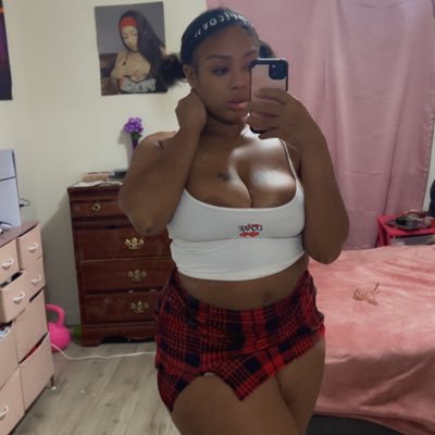 kekebabie27's profile picture. heyyy if you don’t get a reply on here add me or dm on IG @Hustling_princesskeke FB Qüęëñ Kękë SC- @kekebabie17