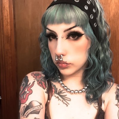 sittingconfused's profile picture. ~sometimes memory fails me sometimes~                                                     22 | NJ | 4/1/24