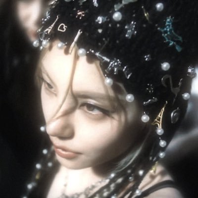 yejidimples's profile picture. that oomf that can’t shut the fuck up about itzymixx