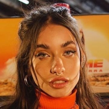 becerradetails's profile picture. #CAMILO : amar es nuestra revolución 🏵️