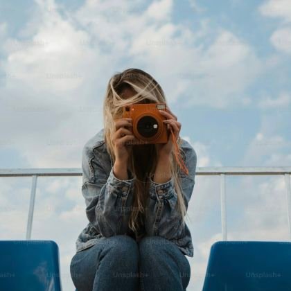 julie1078293493's profile picture. 