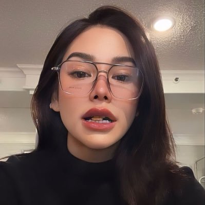 coeurkittty's profile picture. i’m dancing with magic