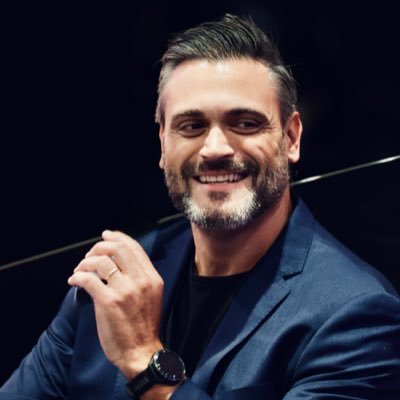 RioRodrigo's profile picture. Matemático, Analista de Sistemas, Eubiota, apaixonado pela minha Fámilia, Música, Artes Marciais e Filosofia!
