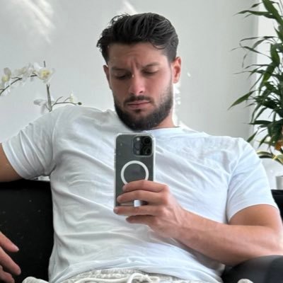 Bevlwe's profile picture. Nunca nem vi