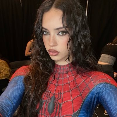 goldvcloud's profile picture. i actually don’t gaf im just being dramatic 🎃