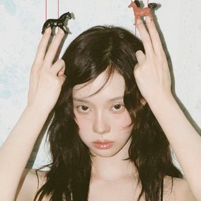 seunghanbean's profile picture. ㅤ   the right side of my neck still smells like you