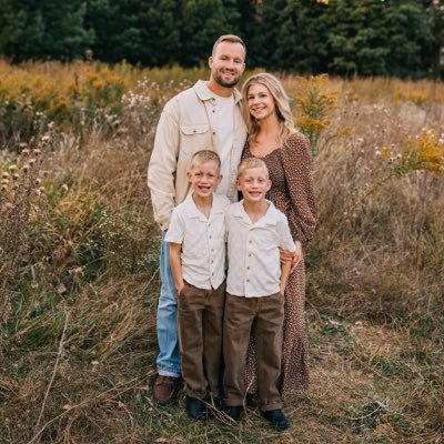 austinpink2's profile picture. Husband|Father to McCoy & Caden|Independence Jr/Sr HS|Associate Head Football Coach @IndeeFootball🏈| Head S&C @IndeeStrength💪🏼|#LEADERCULTURE|@319Designsllc