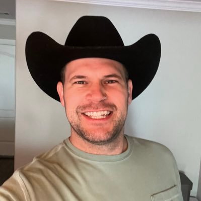MentorPup's profile picture. 18+ ONLY adult content. no youngsters. Only Fans in links. Friends and family 🥴 I’d turn back