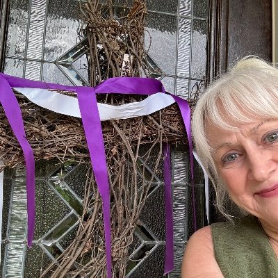 LovittSueSue's profile picture. 