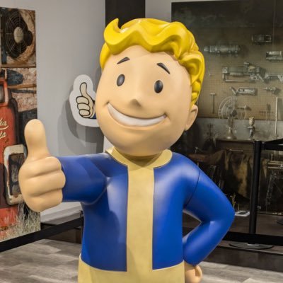 SolidPCWorks's profile picture. 関西でジャンク漁りをしてPCを自作するnerd
