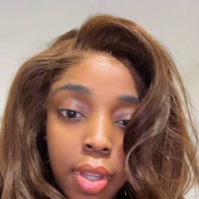 Naomi8057461937's profile picture.
