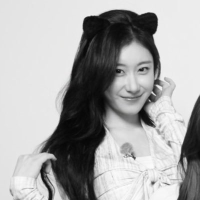 ryeong_chae11's profile picture. i really love chaeryeong 🦊 saw itzy in nyc and chicago and twice in nyc and nj!! ✨ multistan (mostly gg’s) but itzy ULT 💜 (18+)