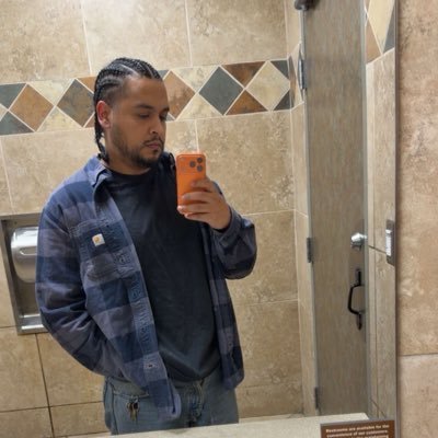 solanamaximus22's profile picture. stacking as much solana as I can $Jup, $Shark & $SPX6900 maxi…