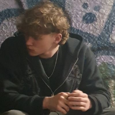 AuroraLcfc's profile picture. 18