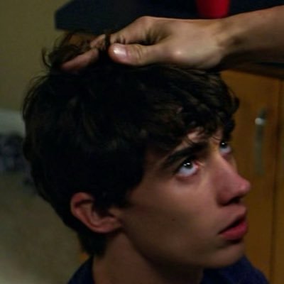 AMitche64456215's profile picture. Hi 👋🏾 I’m 19, please don’t be dumb bye👋🏾 |straight||switch|