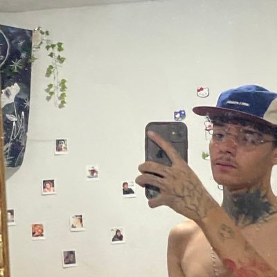 linodan_'s profile picture. I told my mom