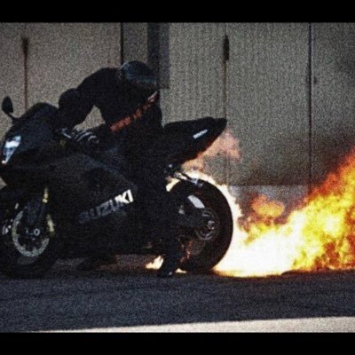 Srbucketsz's profile picture. paper route