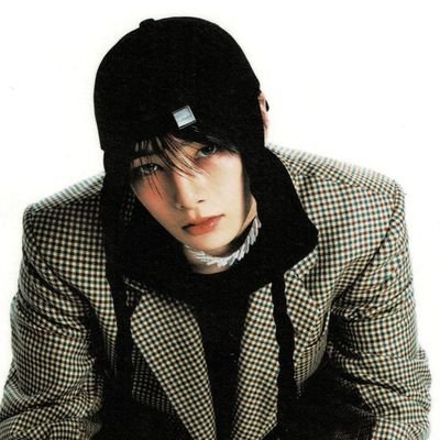 imigcam's profile picture. 𝘓𝘪𝘧𝘦 𝘪𝘴 𝘕𝘖𝘌𝘈𝘚𝘠 
                                                                           𝘦𝘭𝘦/𝘥𝘦𝘭𝘦