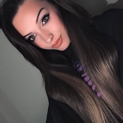 TheFateofAlexis's profile picture. #1 hits different stan 🛸 I·XIV·MMXXI 💍 E 🤍