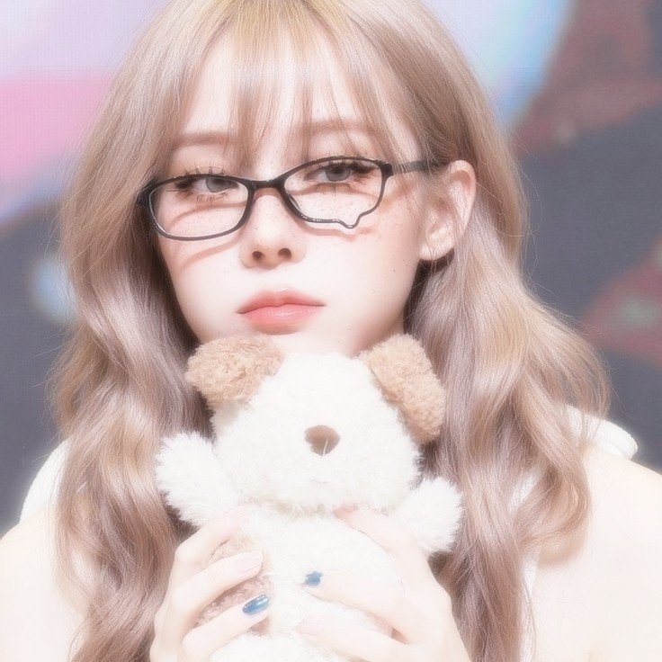 cieloenpausa's profile picture. 𝒜  dreamer written by 𝒩ancy ℳeyers,     𔓕   ່ ⠀⃝⃝🤍     (   弗洛    ·    love   ) ⠀ 𑇛    moving through the world like a secret meant to be felt, not spoken.