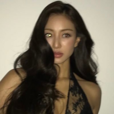 xerecadazyo's profile picture. tenho medo da jihyo pular os mega peitao dela sair da estratosfera | ffc 🇭🇺❣️- esposa do kevin serna