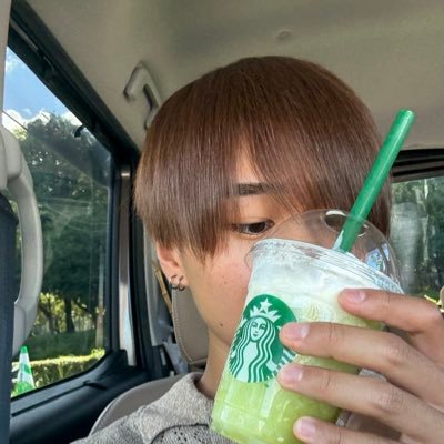 BAMU75167193's profile picture. 20↑🚹 #ヨルシカ￤#RAD￤#Ado￤#後書き￤#犬 ￤#スキロー￤#映画￤#筋トレ￤ RAD 11/6.11/24.忘年会￤Ado11/11.12￤ヨルシカ9/6￤多趣味垢です！ツイート多いのでうるさかったらブロ解でも🙆🏻👌