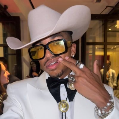 illmisterhill's profile picture. director x choreographer @illmisterhill across all platforms | stream #TheHillsAreiLL podcast