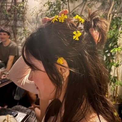 ragingr0mantic's profile picture. nada de lo que digo es irónico - entre otras cosas soy licenciada en Relaciones Internacionales