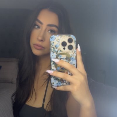 NovaCourtt's profile picture. 29 || Phase 3 KICK partner 💚 | fueled by @5hourenergy 😈 @CORSAIR, @GunnarOptiks, @Technisport Partner || INFJ 👽 || Business inquires - NovaCourttv@gmail.com