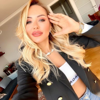 MissRhiannnLyn's profile picture. ⛳️⛳️🏌️‍♀️Some people say golf is like life, don't believe them, it's more complicated than that⛳️⛳️🏌️‍♀️