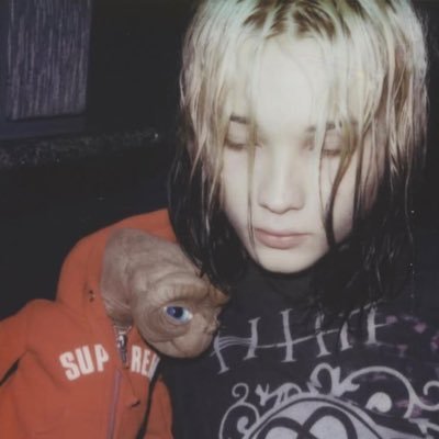 dying0utlay's profile picture. mmm00nm0thz ////// ////// serpent