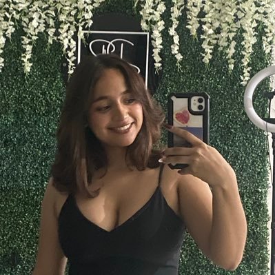 Dahottestleo23's profile picture. 