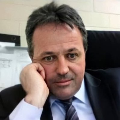 chrissfranklinn's profile picture. Neurosurgeon | Brain, spine & innovation enthusiast | Where science meets skill.