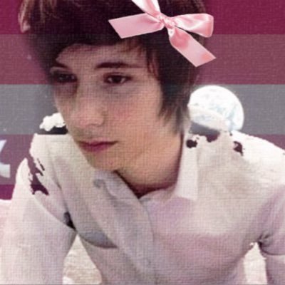chloebbyangel's profile picture. oh boy is it the pizza? / 19 / part of dnp’s lesbian army