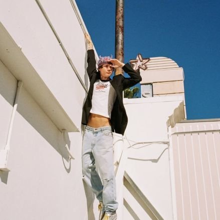 jadebueckers's profile picture. 20.
REPUTATION.
wlw🪐