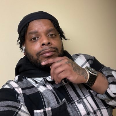 treywaylife91's profile picture. m3 live life į work 5 days week an workout on weekend hangout with friends and shoppin with me sneaker community