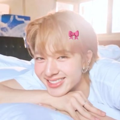 alwayszluvcwr's profile picture. ☘︎ 🐈 ꔛreb @zee_pruk @Cwrnew 24 hours 🐶🥚: ꒰ fan acc ꒱ #รีวิวน้องบ๊วย 🍀⭐️