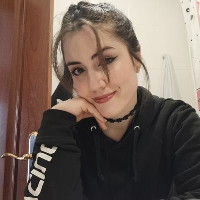 Darkmonroe's profile picture. Aquí pa decir gilipolleces varias, Hufflepuff 🥺, memes, bromas, anime, metal, proyecto de gymrat, polejunkie, prometida 💍❤️ No MD