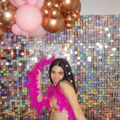 sofiappp2's profile picture. Verga weyy…. Jealous of myself