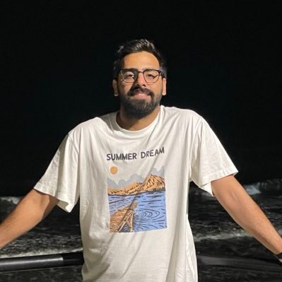 _emadio_'s profile picture. Developer @blubank_com, Cafe addicted