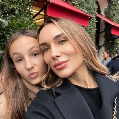 Evelina4231's profile picture. CFO, imperfect woman, loved by a perfect God. Sincerity and depth are my faith. 🚫Porn
