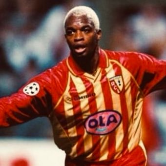 AurL_Swx's profile picture. Seulement 𝐿𝑒𝑛𝑠 🔴🟡 09.09.2021.